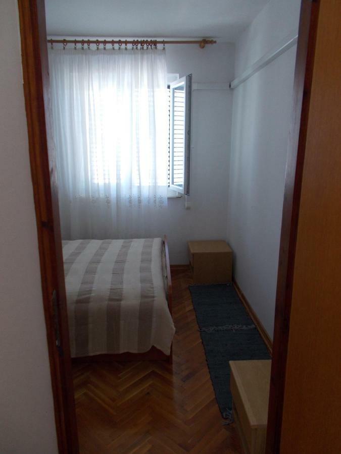 Apartment Dora 1 Jakisnica ลุน ภายนอก รูปภาพ